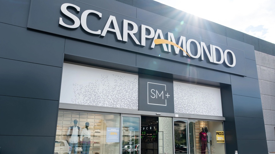 Industree Hub firma l’identità del nuovo concept SM+ di Scarpamondo